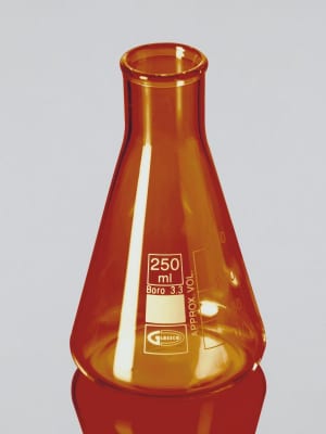 Flask, Amber, Conical, Graduated, (Erlenmeyer) Narrow Mouth, ASTM E-438, ISO 1773 231.519.03